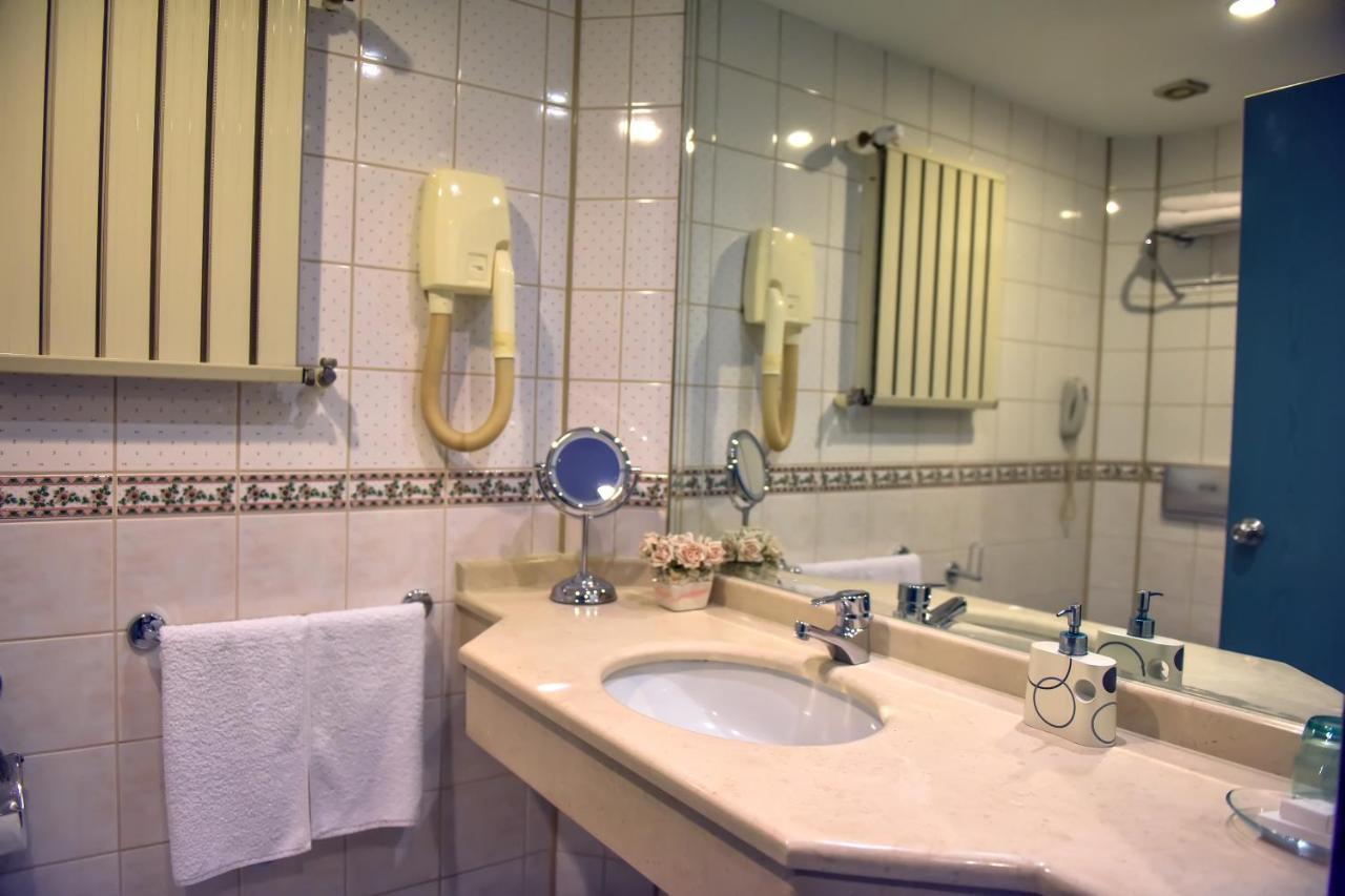 Denizati Plus Hotel อิสตันบูล ภายนอก รูปภาพ