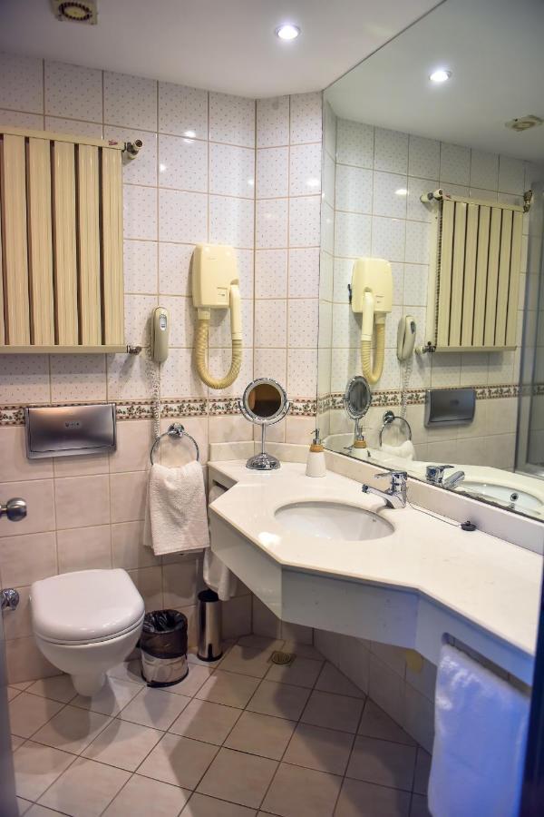 Denizati Plus Hotel อิสตันบูล ภายนอก รูปภาพ