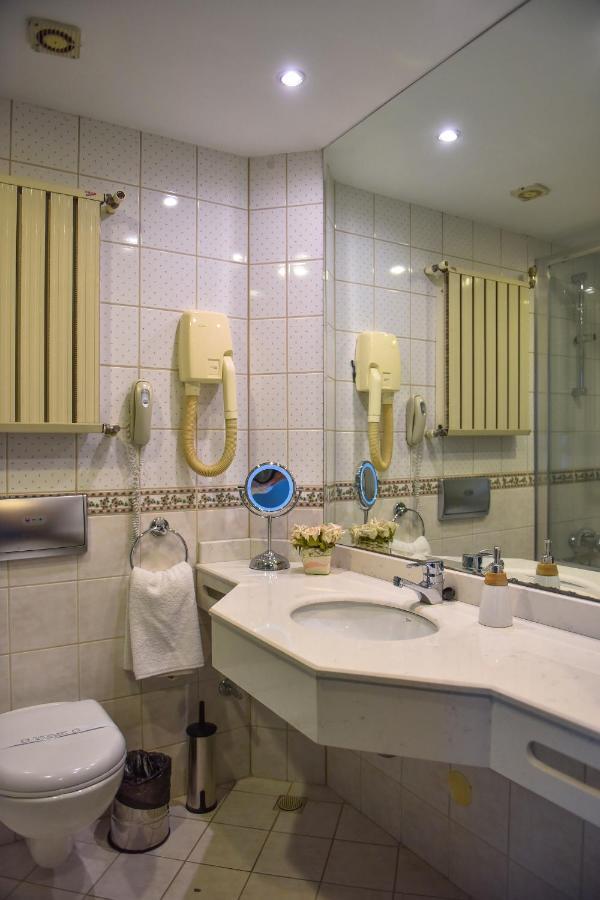 Denizati Plus Hotel อิสตันบูล ภายนอก รูปภาพ