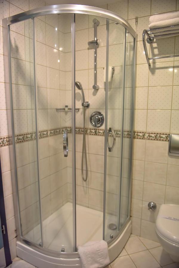 Denizati Plus Hotel อิสตันบูล ภายนอก รูปภาพ